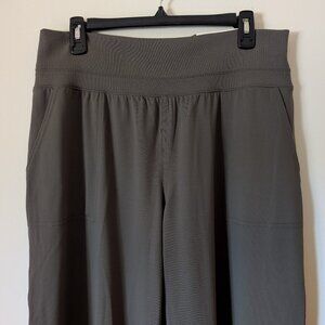 STYLUS WIDE LEG PULL-ON PANT. NWT